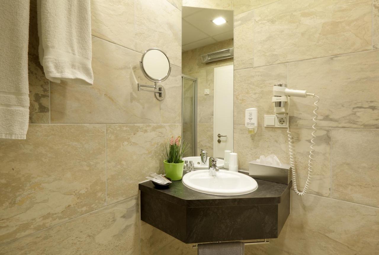 Grunder Gaestehaus Limbach  Bagian luar foto